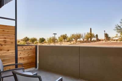 Horizon View Double Queen Guest Room Balcony