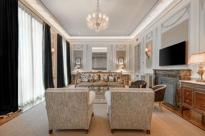 Almagro Presidential Suite