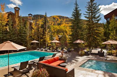 Outdoor Pool & Whirlpool