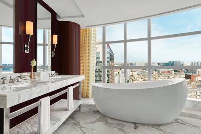 Suite Bathroom