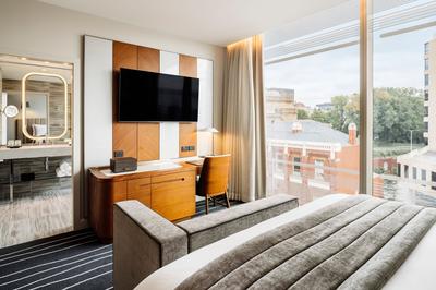 Pavilion Deluxe King Room