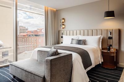 Pavilion Deluxe King Room