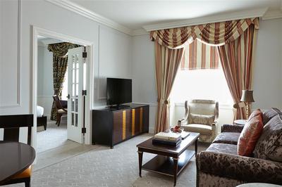 Club One Bedroom Suite Living Room
