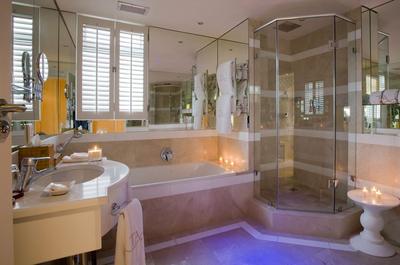 The Twelve Apostles Hotel & Spa