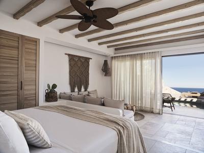 Signature Suite Sea View with Private Pool / Family Suite Sea View With Private Pool