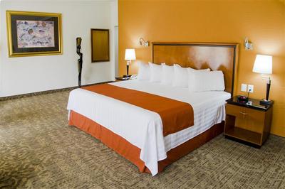 HS HOTSSON Hotel Tampico Presidencial Habitacion