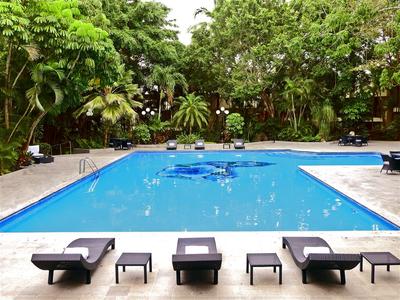 HS HOTSSON Hotel Tampico Alberca Frente