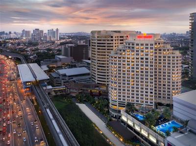 One World Hotel Exterior