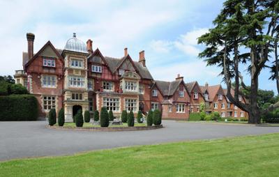 Exterior-Pendley-Manor-669x425