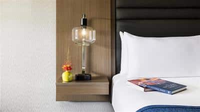 Deluxe King Guest Room Bedside
