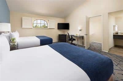 Bi Level Suite Queen Bedroom