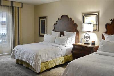 2 Queen Studio Suites