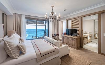 Deluxe Balcony Sea View Room