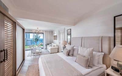 Deluxe Garden Sea View Room