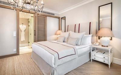 Infinity Sea View Suite