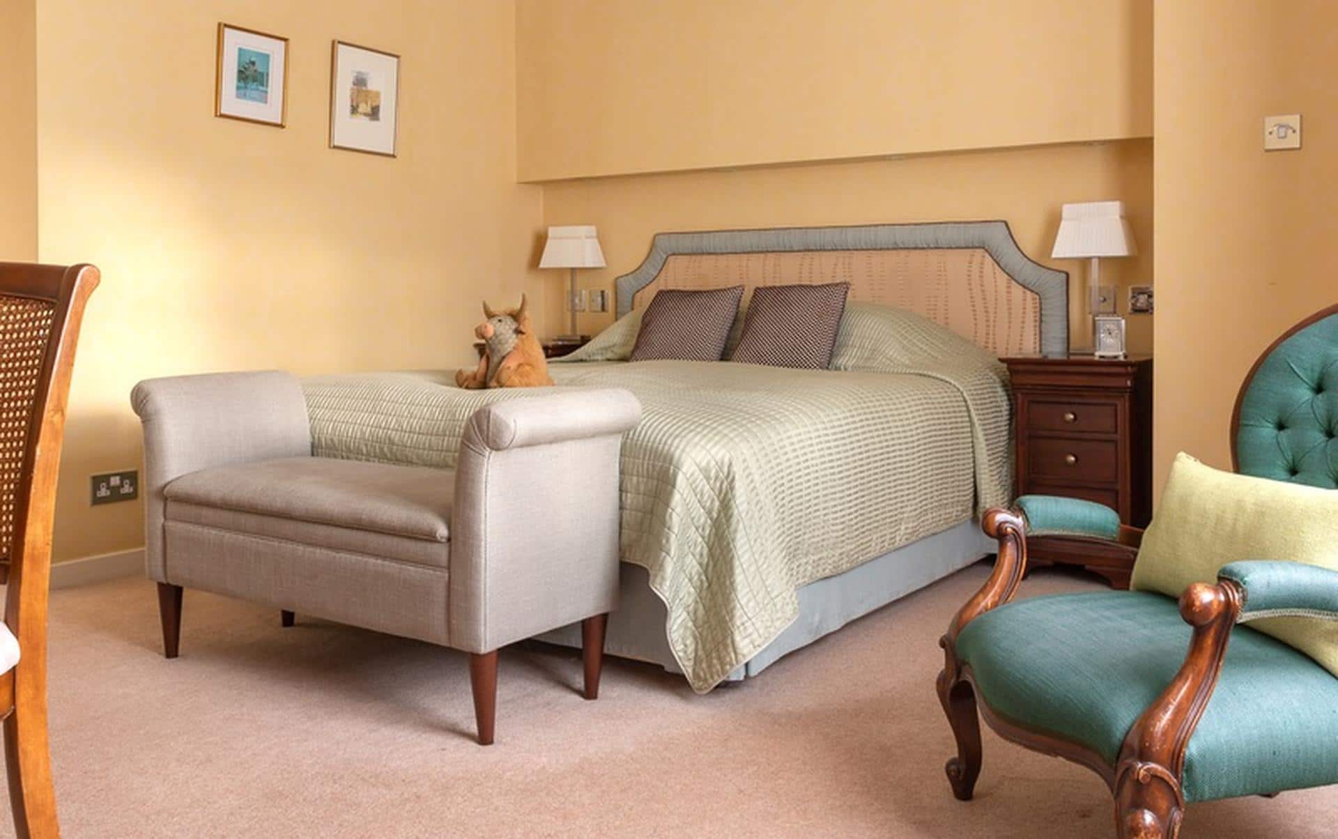 Airds Hotel and Restaurant