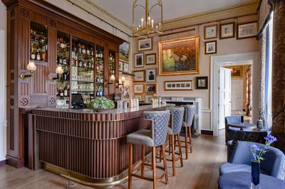 Residents Bar