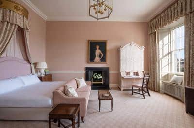 Main House Avenue Suite