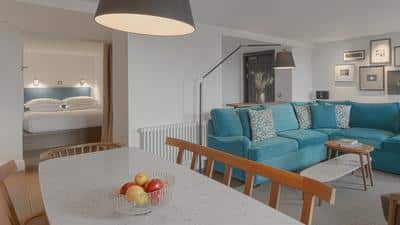 Deluxe One Bedroom Apartment with Bed Alcove