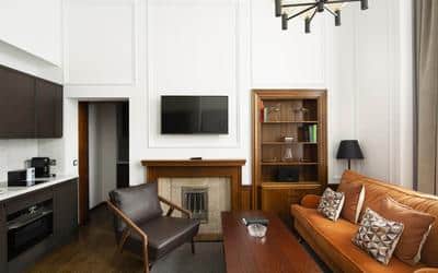 Deluxe Open Plan Apartment