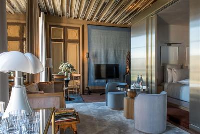 Deluxe Suite