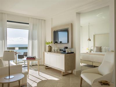 Grand Suite Ocean View Red Level
