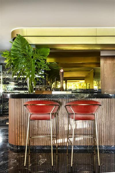 Restaurant Bar by Iñigo Urrechu