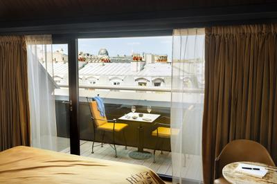 Deluxe Room Paris View with Terrace