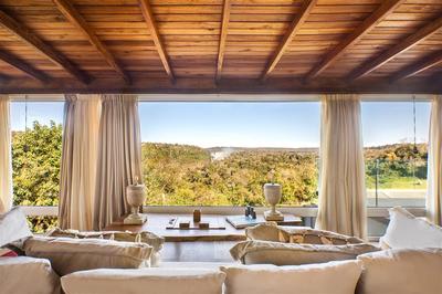 Presidential Suite Red Level