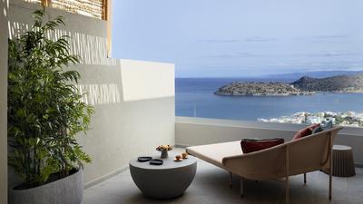 Cayo Grand Heated Pool Villa - Premium Sea View
