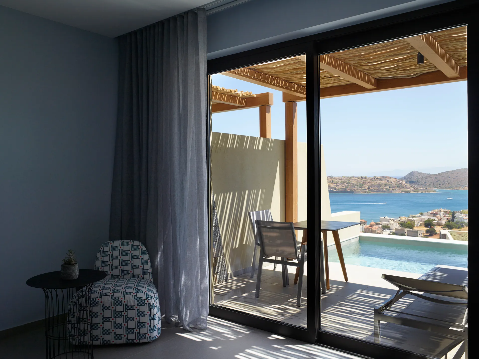 Two Bedroom Interconnected Pool Room Sea View