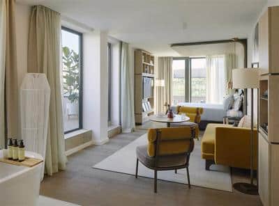 Studio ME+ Suite Terrace and Jaccuzi City View