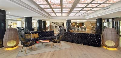 Lobby Hall