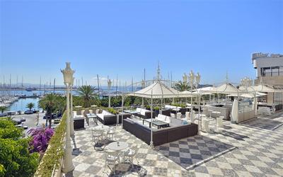 The Victoria Bar Terrace