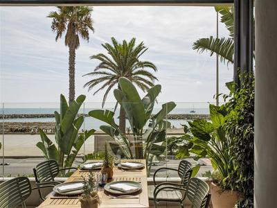 Beso Sitges Restaurant Terrace