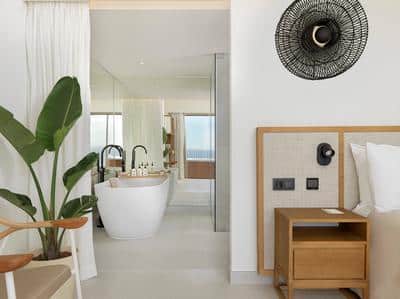 The Reserve Junior Suite Ocean Front with Terrace Bathtub