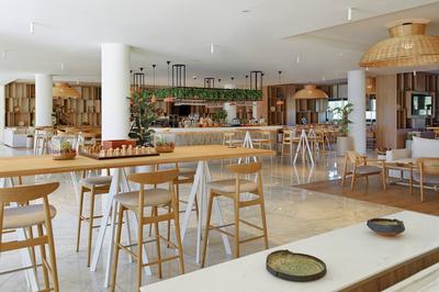 Ginger Grand Café & Lobby Bar