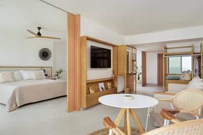 The Reserve Master Suite Ocean Front with Terrace bathtub