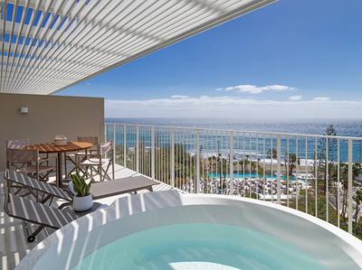 The Reserve Junior Suite Ocean Front with Terrace Bathtub