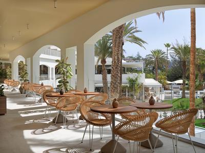 Ginger Grand Café & Lobby Bar