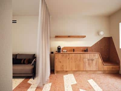 Pool Suite