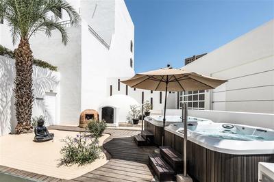 Yhi Spa Jacuzzi