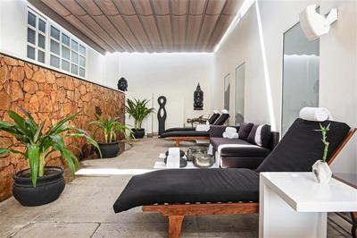 Yhi Spa Lounge
