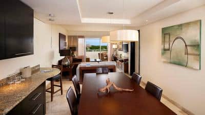 Master Suite Garden View