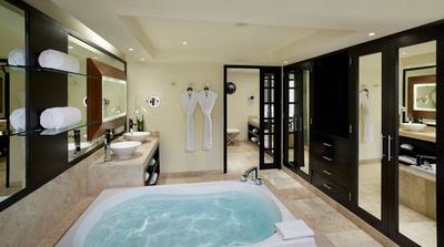 Master Suite Garden View