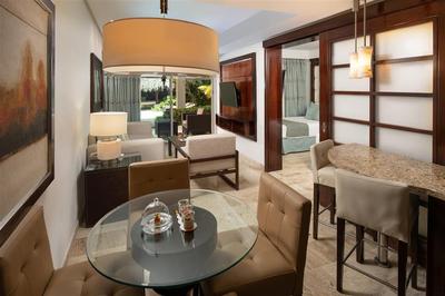 Luxury One Bedroom Master Suite
