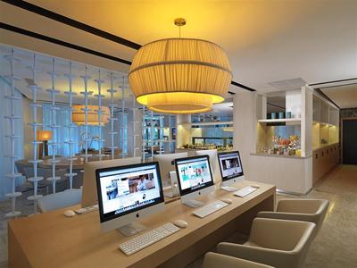 The Reserve Lounge