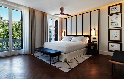 Premiere Room