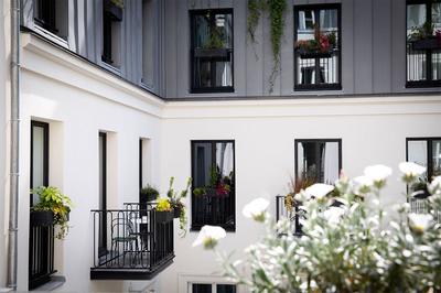 Petit Boulevard - Standard Room with Balcony