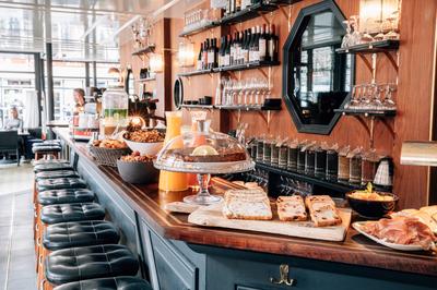 Breakfast Room